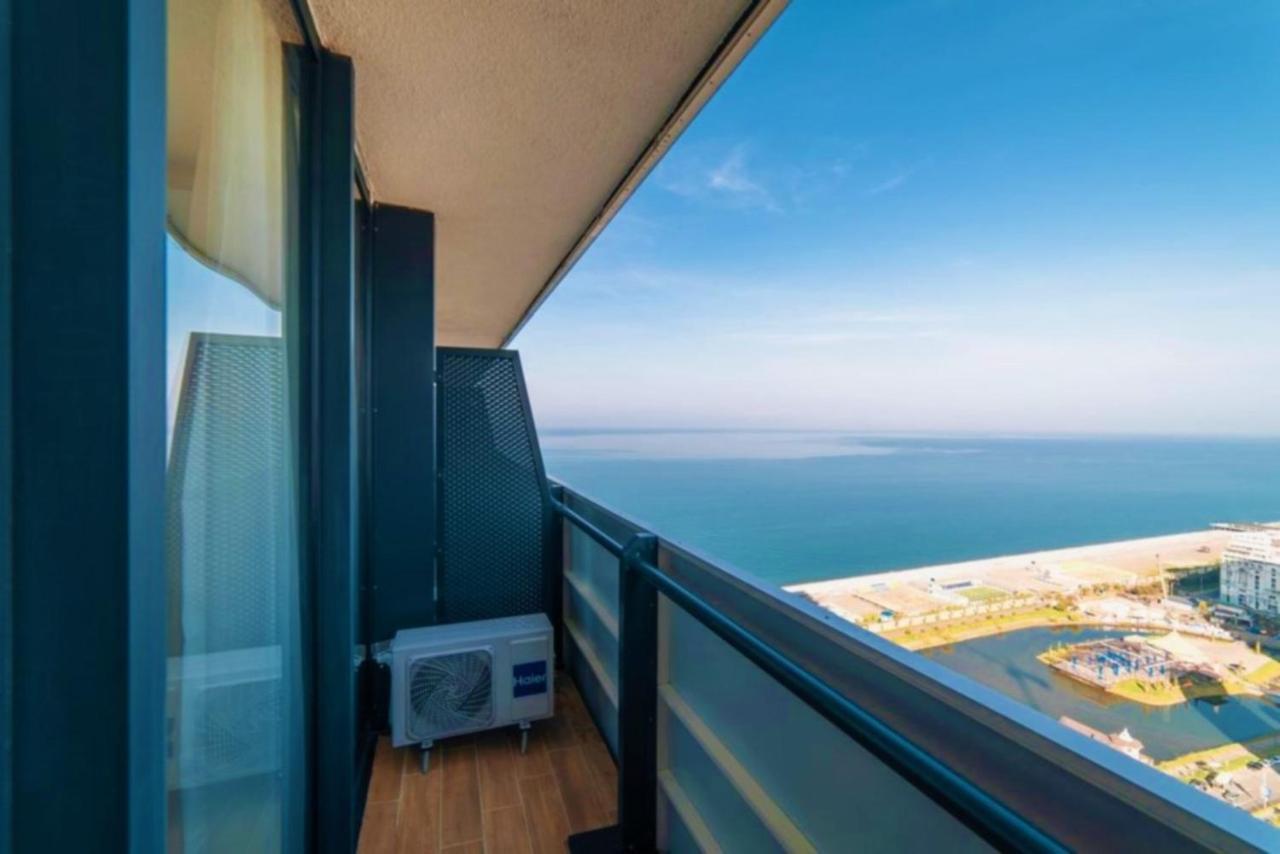 Elegance Sea View Aparthotel In Orbi City Batumi Exteriör bild